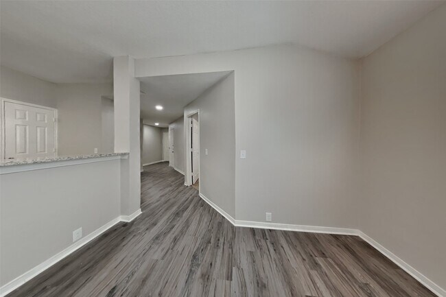 Building Photo - 17330 Shadow Ledge Dr
