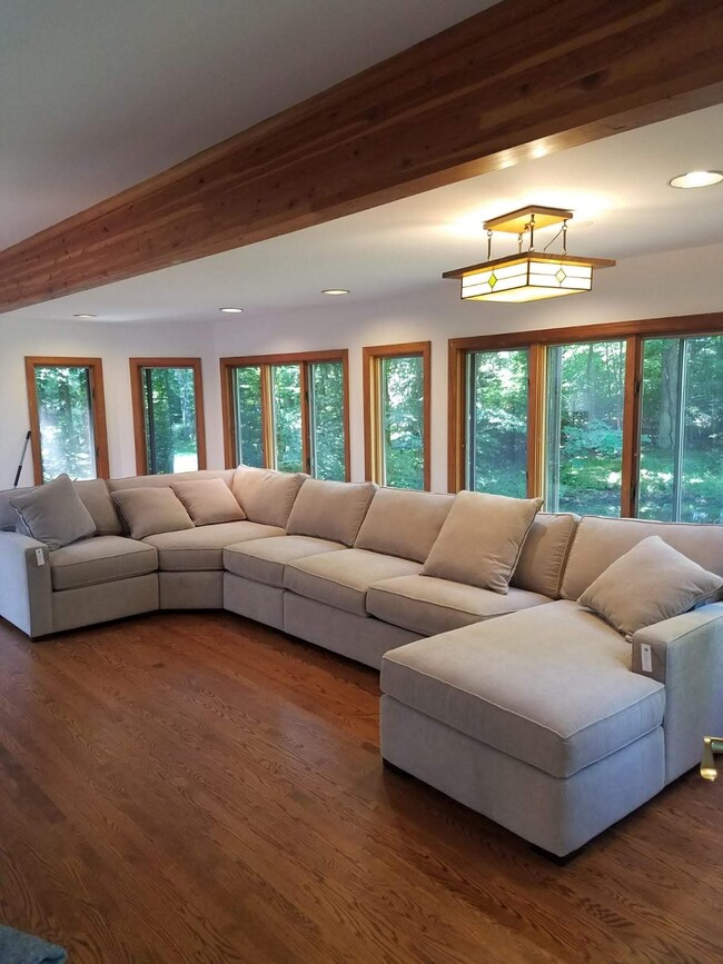 Living Room - 21 Westview Ln