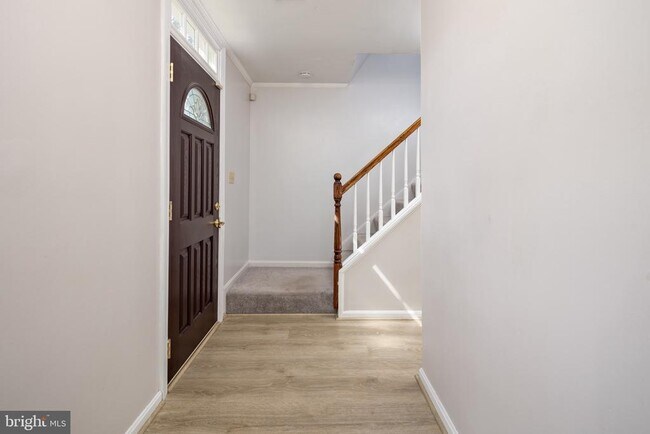 Foto del edificio - 2432 Hyannis Ln