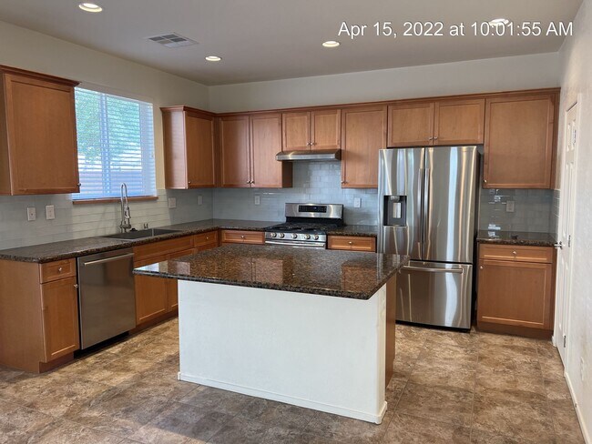 Foto del edificio - 3 Bedroom w/ Rooftop Deck in Providence Co...