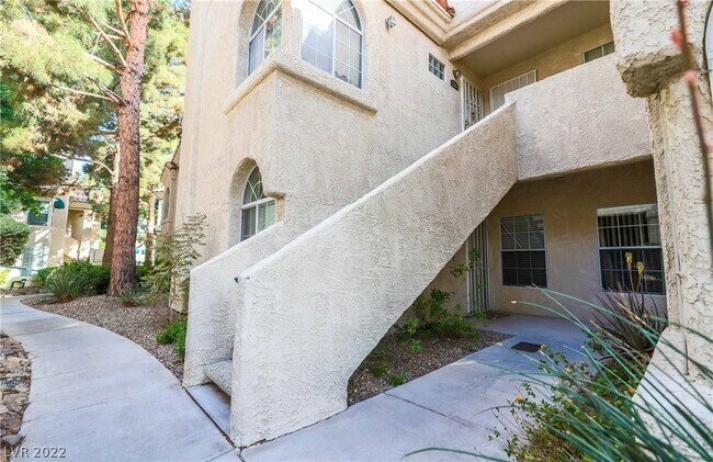 Foto del edificio - 2251 Wigwam Pkwy