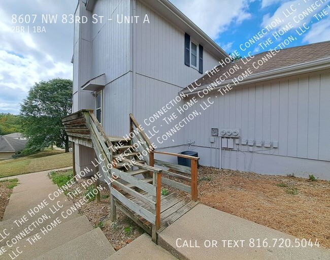 Building Photo - 2 bed/1.5 bath townhome with garage in Par...