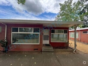 Building Photo - 3824 SE 51st Ave