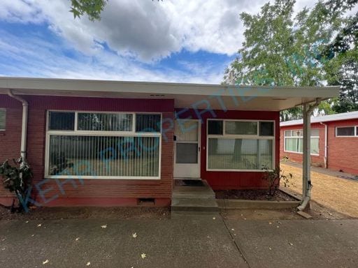 Primary Photo - 3824 SE 51st Ave