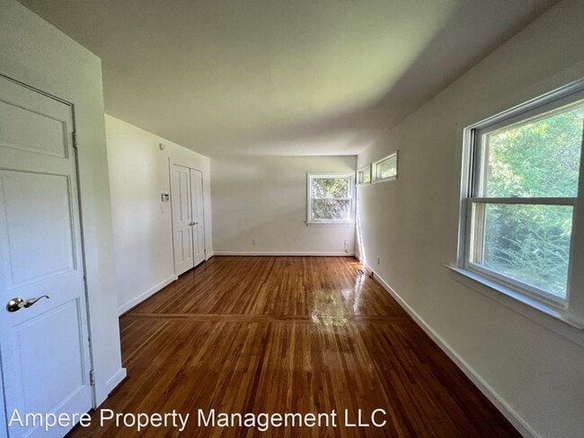 Building Photo - 2 br, 1 bath House - 160 Woodside Dr