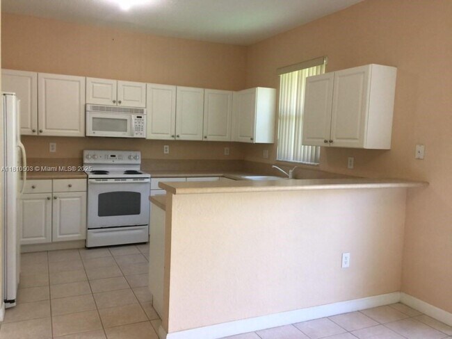 Foto del edificio - 12861 SW 134th St