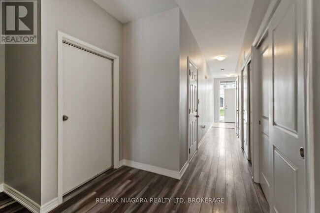 Photo du bâtiment - 81 Grove St