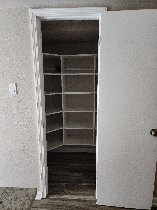 Building Photo - 1536 Hickory Ave