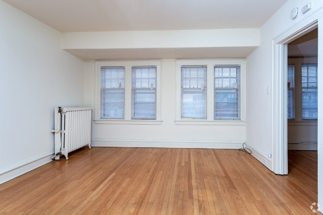 Building Photo - 1504 N Prospect Ave