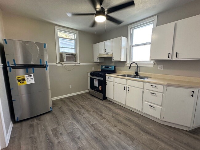 Foto del edificio - 114 N Missouri Ave