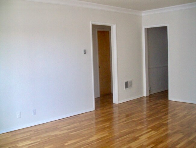 Foto del edificio - 1466 S Sherbourne Dr
