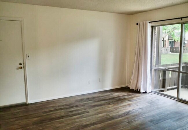 Foto del edificio - 3250 Oneal Cir
