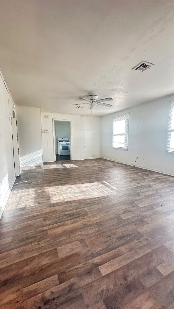 Foto del edificio - 919 E 8th Ave