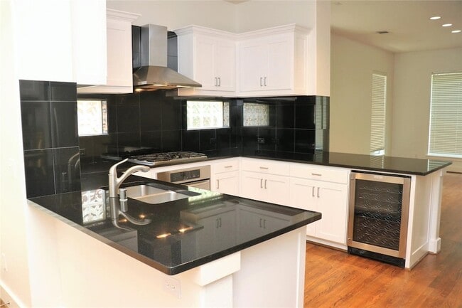 Photo - 3718 Dorothy Ave Townhome