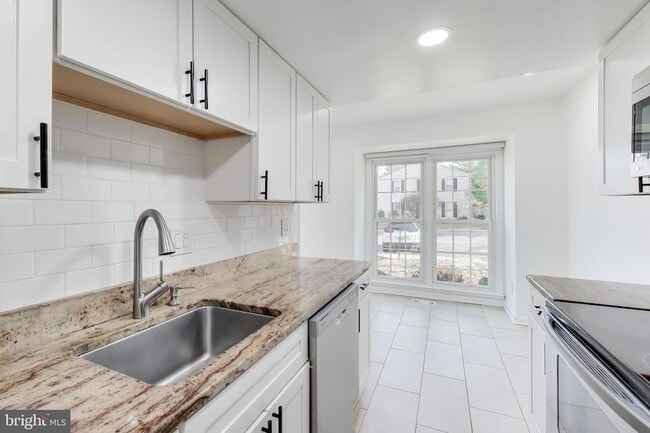 Photo - 20210 Maple Leaf Ct Townhome