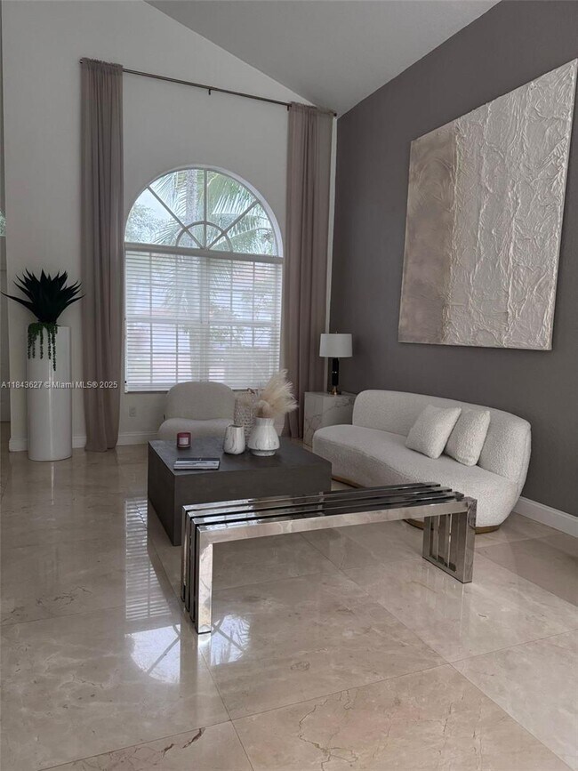 Foto del edificio - 5900 NW 111th Ave
