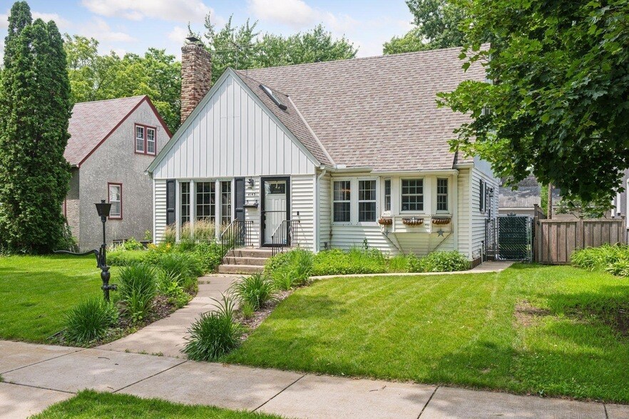 Foto principal - 4145 Zenith Avenue North