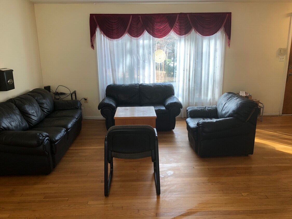 Foto del edificio - 5700 Vassar Dr