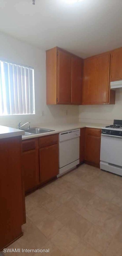 Foto del edificio - 12627 Eucalyptus Ave