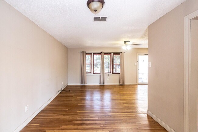 Building Photo - 2611 44th St