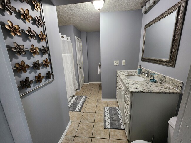 Foto del edificio - 307 W Scott St