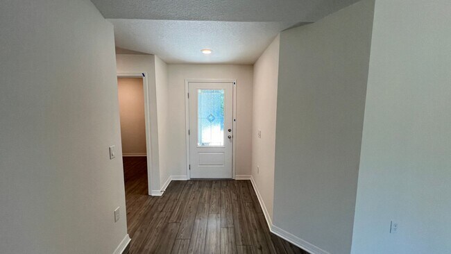 Foto del edificio - Be the FIRST to live in this BRAND NEW 3 B...