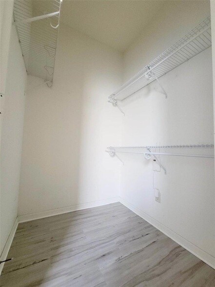 Foto del edificio - 412 Summerlyn Dr