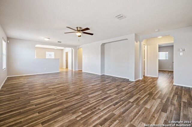 Foto del edificio - 7818 Saratoga Kln