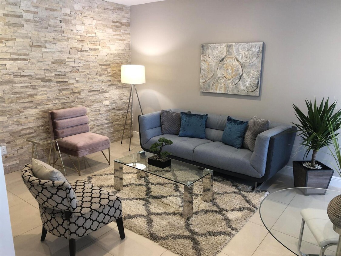 Foto principal - 401 Sunset Dr