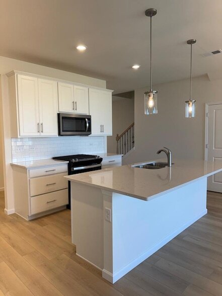 Foto del edificio - 660 Switchgrass Wy