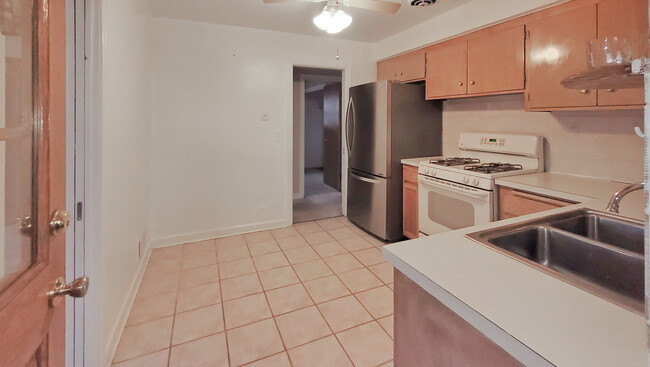 Building Photo - 8534 N McCormick Blvd