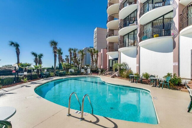 Foto del edificio - 2406 N Ocean Blvd