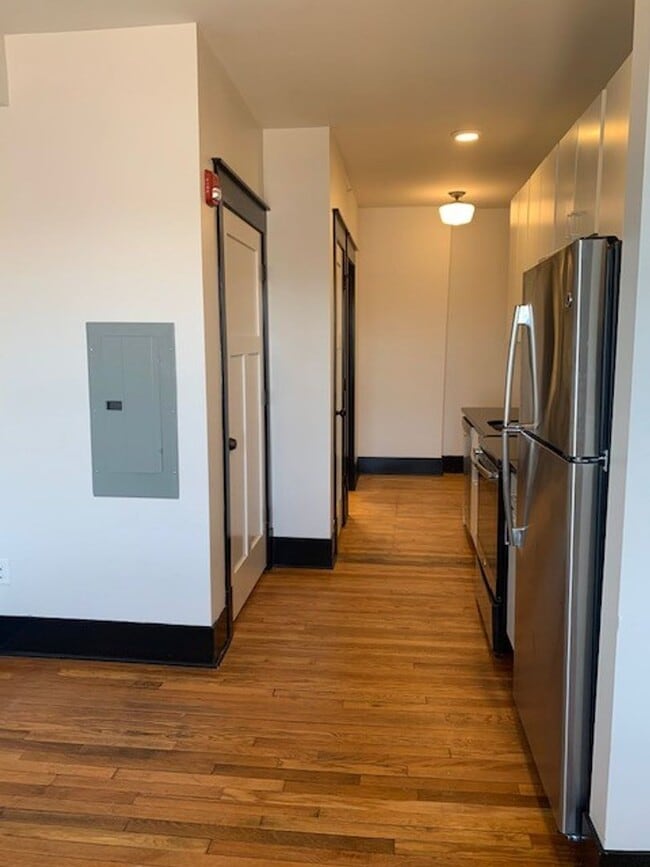 Interior Photo - Colonial Hotel Apartments