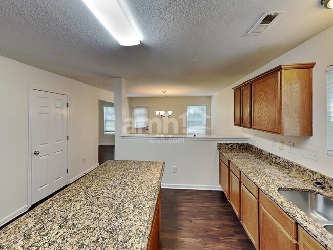 Building Photo - 15634 Lakepoint Forest Dr