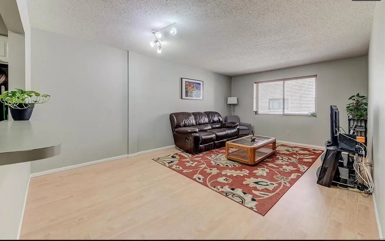 Living Room - 4355 Maryland Ave