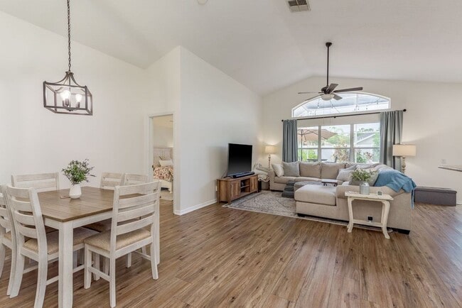 Building Photo - 11539 Cypress Reserve Dr