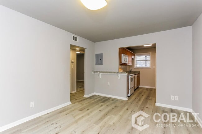 Foto del edificio - 271 Glen Iris Dr NE