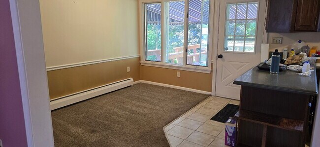 Foto del edificio - UPDATED!! 3 bed, 2 bath house with solar p...