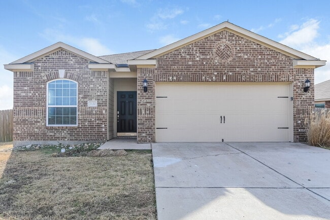 Building Photo - 2120 Foxglove Ct