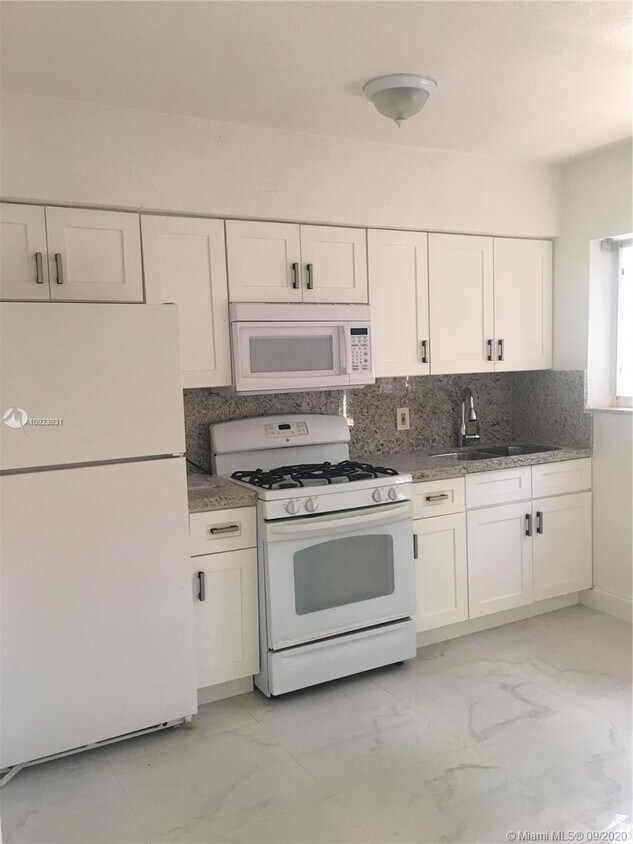 11102 NE 9th Ct Unit 1, Biscayne Park, FL 33161 Room for Rent in