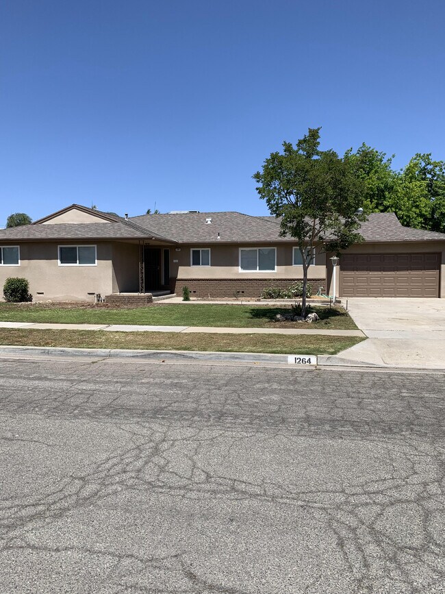 1264 E Escalon Ave, Fresno, CA 93710 House Rental in Fresno, CA