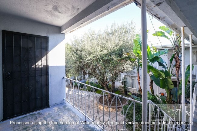 Foto del edificio - Gorgeous Remodeled Condo in Bixby Knolls