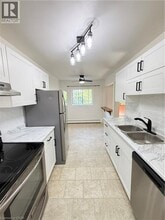 Building Photo - 475 Parkside Dr