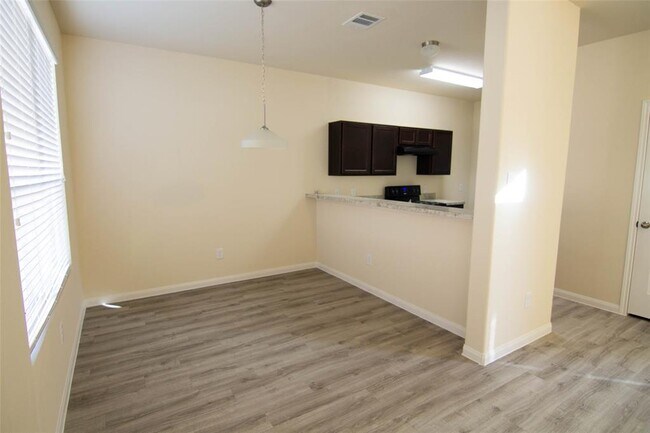 Building Photo - 4014 Richey Silver St