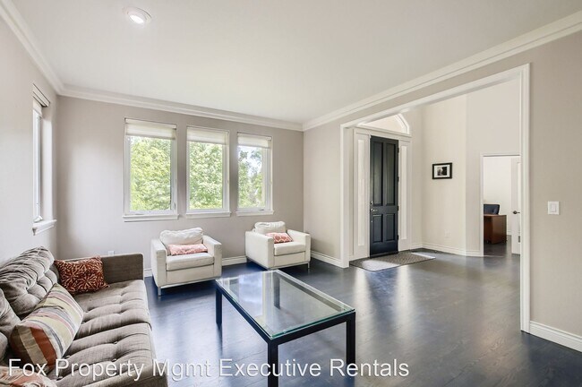 Foto del edificio - 5 br, 4.5 bath House - 1767 Casey Ct