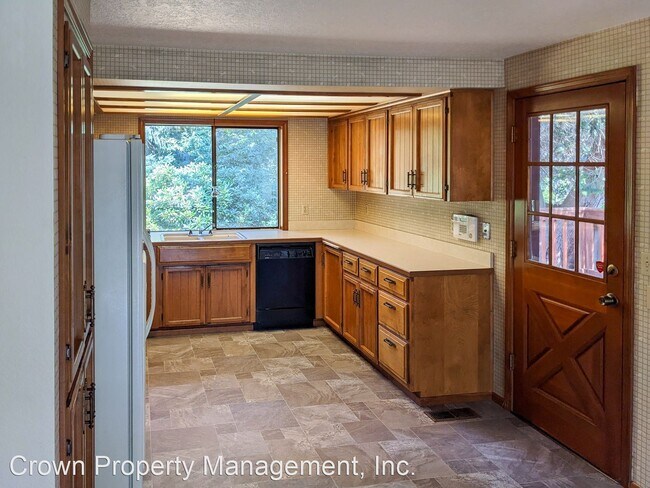 Building Photo - 3 br, 2 bath House - 635 J David St SE