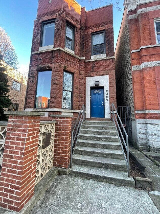 Primary Photo - 2439 W Superior St