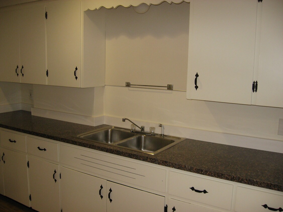 Foto principal - 1128 Rathbone St SW