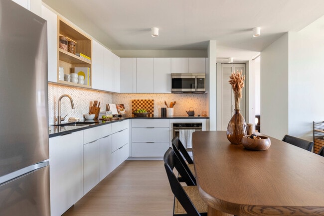 Kitchen - Journal Square Urby