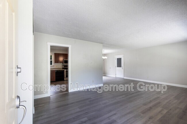 Foto del edificio - 1505 Aldenwood Ln